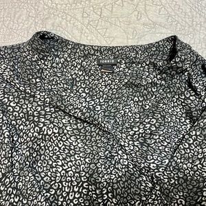 Leopard print Torrid 3/4 sleeve top